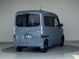 バックカメラが付いているのでバックでの車庫入れも安心です。