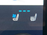 シートエアコン付です。シートを暖めたり冷やしたりできる、快適装備の一つ。 暑い夏もシートが冷える冬も快適にドライブが楽しめそうですね。