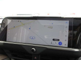 ディスプレイオーディオ車になります。詳しい機能はスタッフまでお尋ねください。