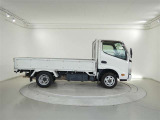 当社は、任意保険も取り扱っております。お車の保険のお見積りはお気軽にどうぞ。万が一の時、窓口を一本化すると便利です。