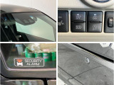 品質へのこだわり!フロアマットやシートなど車内をキレイに清掃し、ニオイや汚れなどを徹底的にクリーニングしてもらっております。室内はピカピカです☆