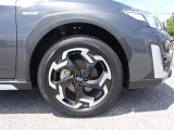 SUBARU認定U-Carは、全車12ヶ月点検、車検などの法定点検を実施。スバル専門メカニックが確かな技術で最大88項目にわたりチェックしており品質、安心を支えます!