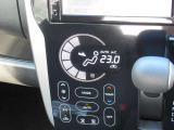 設定した温度をしっかりキープ!クリーンフィルター付きで外部からの砂やホコリの進入を防ぎ、きれいな室内空間を保ちます。タッチパネルは、スイッチにホコリも溜まらず、掃除もさっと一拭きで行えます!