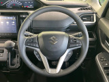 【純正革巻きステアリング】上質な革を使用することで、手にしっかり馴染みとても運転しやすいハンドルです♪