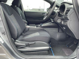 体にフィットし運転する楽しさを感じられるシートです