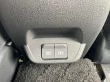 後席にもUSBソケットを完備してますので、携帯の充電が無くなりそうなときも安心です。