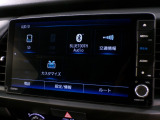 CD、DVD、Bluetooth、AM、FM、AUX、スマートフォン接続ができます。