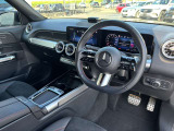 中古車だけではなく、新車も多岐にわたり、正規輸入車販売を行っております。全国選りすぐりの仕入ネットワークの中からあなたにピッタリのお車を探します!
