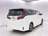 沢山乗れるのがこの車の魅力!2台で移動しないと・・・なんて時もこの車なら1台で!大活躍です♪