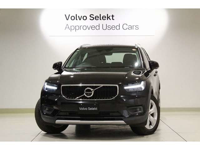 XC40 T4 モメンタム