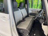 運転席シート廻りは使用感も少なく、良好な状態となっています。丁寧に使われていたことがよくわかりますね。