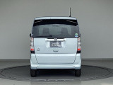 現車を確認できる方へ販売いたします。当社サービススタッフにて純正部品を使い点検整備を実施し、その後、ご納車させていただきますのでご安心してご利用いただけます。