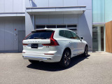 実車は押し出しの強さをウリにするモデルとは一線を画す抑制の利いたルックスが上品が特徴です パッと見の派手さはない代わりに前後のオーバーハングの長さがいい案配のバランスで引き締まった印象を与えます
