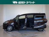 両側パワースライドドア付きだから、狭い駐車スペースなどでの 乗り降りラクラク!小さなお子さまのいるご家庭には嬉しい装備。