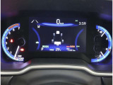 とっても見やすいメーターです。夜間時はラグジュアリーな気分にさせてくれる照明が魅力ですので、夜のドライブも楽しみになりますよ♪