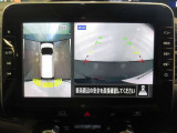 上から見下ろしているような映像で駐車をサポートするアラウンドビューモニターと、安心のバックモニター付き!ナビの画面にカメラ映像がしっかり表示されるので、駐車が苦手な方でも安心して車庫入れができますよ♪