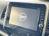 【大画面ナビ】人気の大型9インチナビを装備。存在感のある大画面はインパクト大!ナビ利用時のマップ表示は見やすく、テレビやDVDは臨場感がアップ!いつものドライブがグッと楽しくなります♪