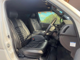 運転席シート廻りは使用感も少なく、良好な状態となっています。丁寧に使われていたことがよくわかりますね。