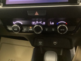 オートエアコンはこまめに温度調節するので、燃料の消費量をより少なくできます。シートヒーター付きなので寒い日も快適です。