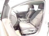 清潔で広々した座席です!是非、現車を見て体感してみてください。