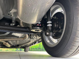 お車を安心してお乗りいただく為には、足回りの定期点検が欠かせません。サービスサポート(有償保証)では無料点検もご提供しており、安心のカーライフをお過ごしいただけるサポート体制が整っています。