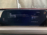 Apple Carplay・Android Auto対応!マツダ コネクト(コマンダーコントロール)でスマートフォンを操作して、通話、音楽を聴いたり、マップで目的地を調べることができます。