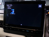 CD、DVD、Bluetooth、AM、FM、AUX、スマートフォン接続ができます。