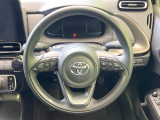 インテリアに合わせたデザインのステアリングは、運転される方のことも考え、運転しやすい形状、大きさです。是非一度、実際に触ってお確かめください。