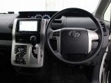 運転席廻りです。