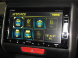 ナビゲーションは純正メモリーナビ(VXM-128VSX)を装着しております。AM、FM、CD、DVD再生、ワンセグTVがご使用いただけます。初めて訪れた場所でも安心ですね!