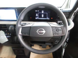運転が楽しくなる明るく開放的な運転席まわりです。