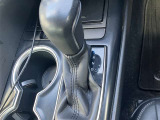無段変速が魅力のCVT車です。発進から加速までアクセルを一定にして走ることで滑らかに走ります。車内も静かで振動もごくわずか!!CVT車もATの一種なので、もちろんAT限定免許で運転OKです!