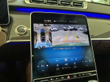 バックカメラにより駐車時の後方確認も楽にできます。
