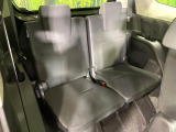 3列目シートはもちろん状態良好☆大人でもゆったりと座って頂けますので、大人数でのお出かけもラクラクです♪ご家族で、気の知れた仲間で、ドライブに行くのが楽しみですね♪