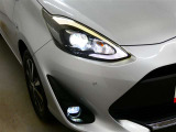 LEDヘッドライトです。デザイン性がよくとても明るいので、夜間の走行や悪天候でも安心です。しかも長寿命!