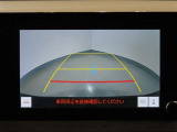 バックガイドモニターで搭載で、駐車場もラクラク安心!