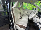 運転席シート廻りは使用感も少なく、良好な状態となっています。丁寧に使われていたことがよくわかりますね。