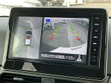 【アラウンドビューモニター】車両周辺をモニターで確認できて、駐車が苦手な人でもスムーズに駐車できます