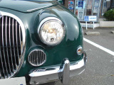 ヘッドライトの曇りなくとてもきれいな状態です。