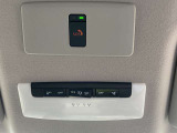 SOSコールスイッチです。NissanConnectにご加入していただくとご利用いただけます。所定のお手続きが必要です。