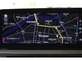 ワイドで視認性の良いメーカーSDナビ。CD・DVD・SD・AUX・USB・フルセグTV対応です。ナビ連動ETC2.0を搭載。利用日や料金の確認がモニターで出来て便利ですよ。