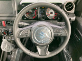 【純正革巻きステアリング】上質な革を使用することで、手にしっかり馴染みとても運転しやすいハンドルです♪