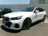 群馬BMWプレミアムセレクション館林は認定中古車販売のスペシャリストとして品質へのこだわり、特に喫煙歴の無いだれもが気持ちよく購入検討いただける車両を展示しております。遠方からもお問い合わせください。