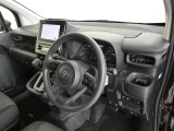 【運転席】運転席周りの画像です。プロの手で隅々までクリーニングしています。ご来店いただき実際に見てみてくださいね☆