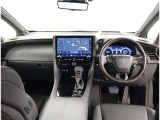 オシャレなインテリアで運転する気分も盛り上がりますよね^^