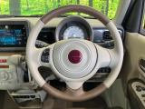 【純正革巻きステアリング】上質な革を使用することで、手にしっかり馴染みとても運転しやすいハンドルです♪