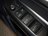 電動格納式ドアミラー・パワーウインドウを装備しています。