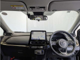 見通しのよいすっきりとした視界で、誰でも運転しやすいです。運転のしやすさは疲れにくさにも繋がりますよ♪