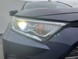 【LEDヘッドライト】 最近主流になりつつある明るいヘッドライトです。街灯の少ない暗い夜道も安心です!ハロゲンヘッドライトに比べて消費電力が少なく長持ちです♪