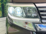 【LEDヘッドライト】悪天候や夜間走行時も良好な視界を確保し安心して運転できる高輝度LEDヘッドライトを装備!点灯速度が早く、消費電力も抑えられています。